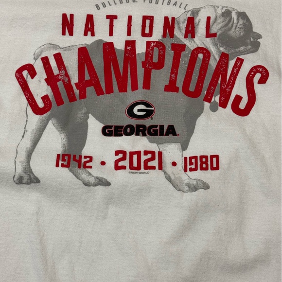 Men’s white 2021 Georgia Bulldogs National Championship T-shirt. - Picture 2 of 3